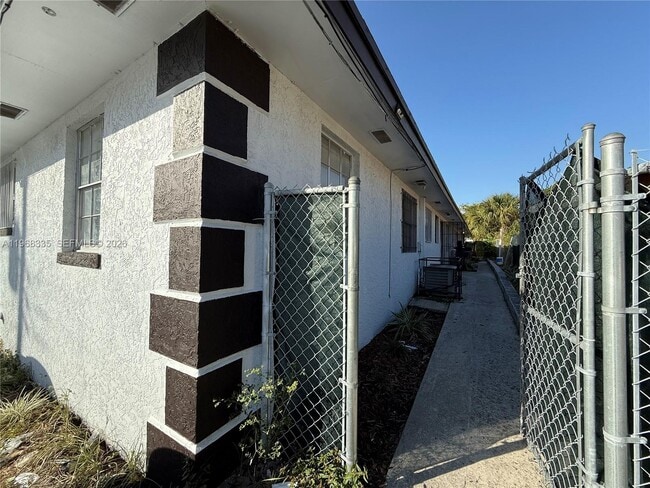 Foto del edificio - 817 5th St