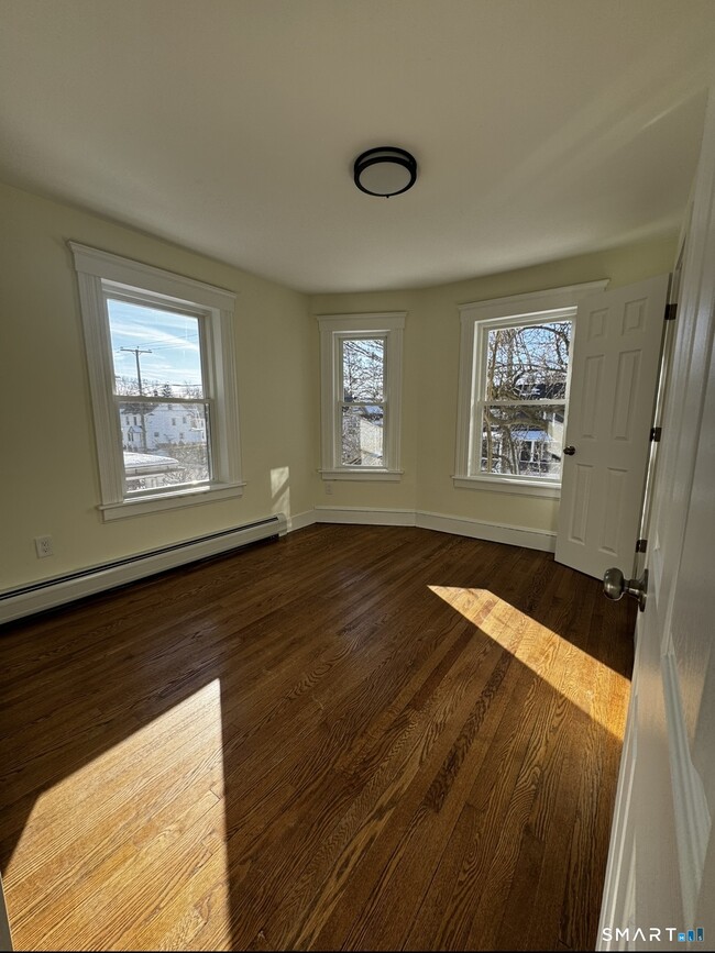 Building Photo - 340 Brightwood Ave