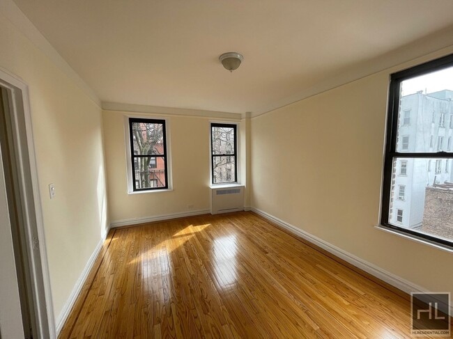 Building Photo - BROADWAY