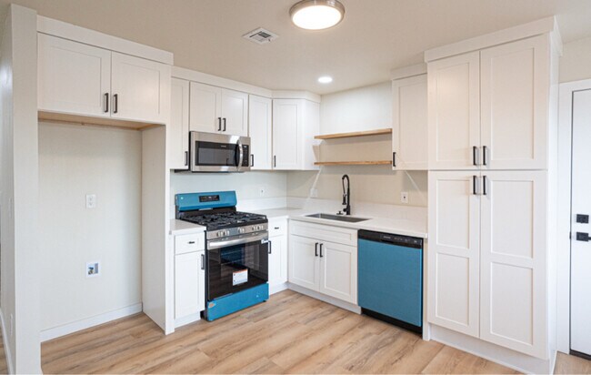 Foto del edificio - 7877 Dundee Ave