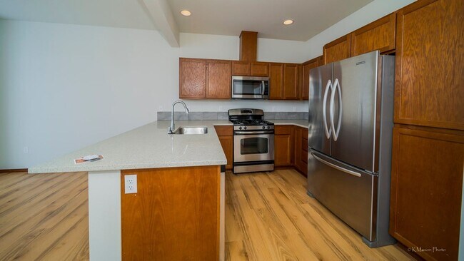 Building Photo - 9200 11th Place NE