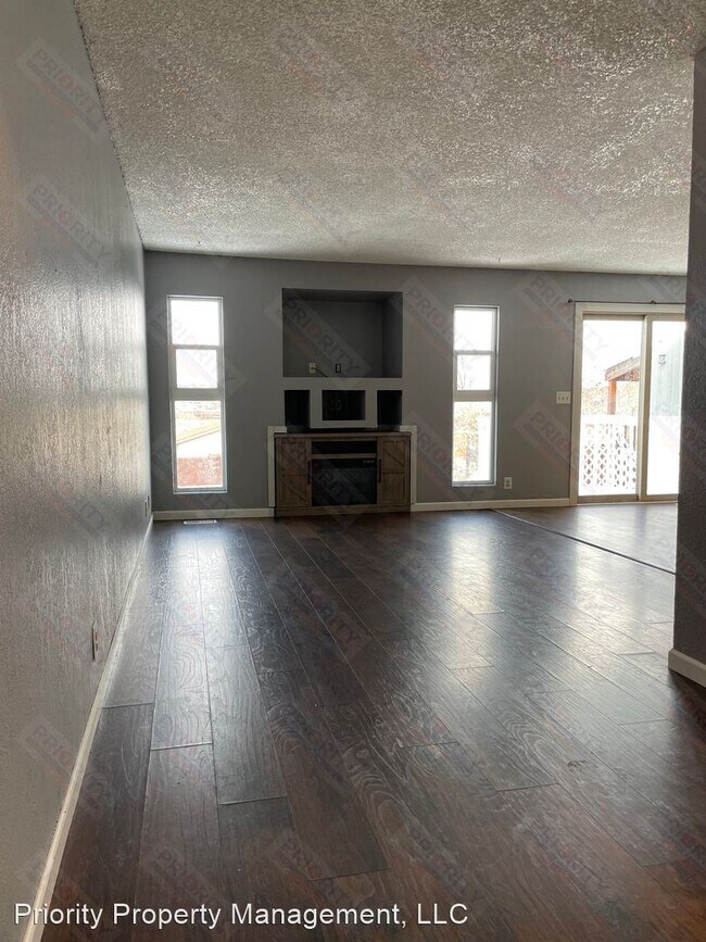 Building Photo - 3 br, 2.5 bath House - 238 Westhills Loop