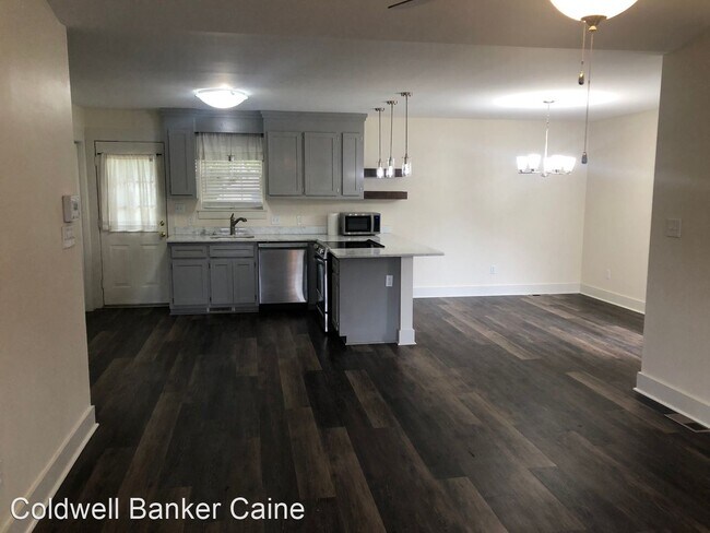 Building Photo - 3 br, 2 bath House - 14 Webster Rd