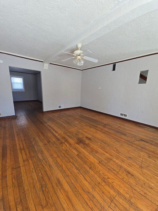 Foto del edificio - 620-622-622 Paris Ct