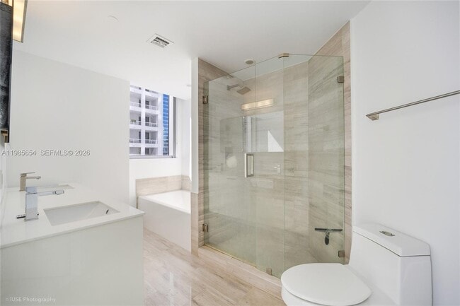 Photo - 1300 Brickell Bay Dr Apartment