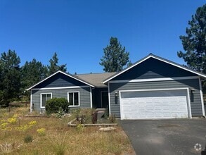 Building Photo - 34659 Castle Dr