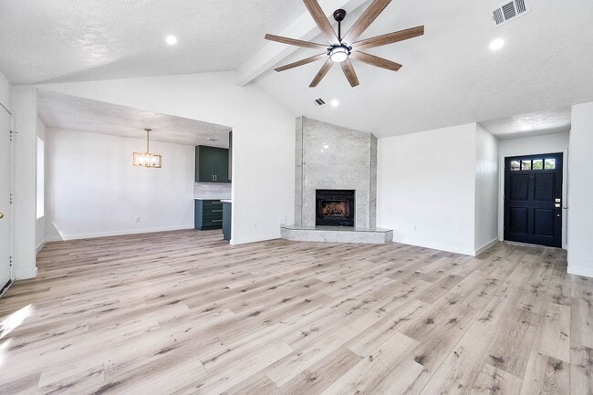 Foto del edificio - 2118 Pepperglen Ct