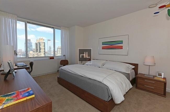 Foto del edificio - 160 W 62nd St