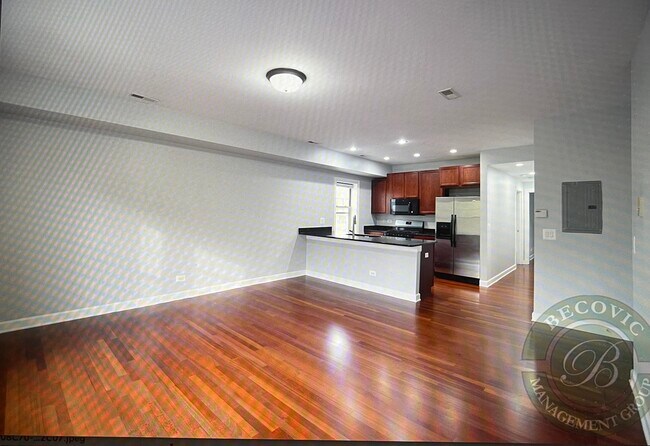 Foto del edificio - 7363 N Ashland Blvd