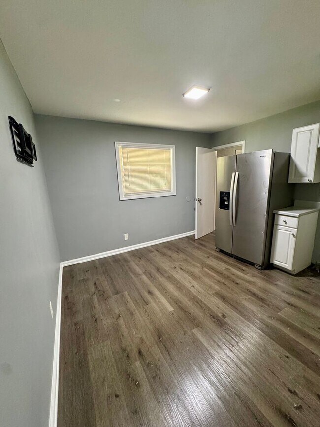 Building Photo - 5523 Holborn Dr