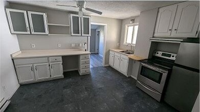 Building Photo - 8210 E 6th St