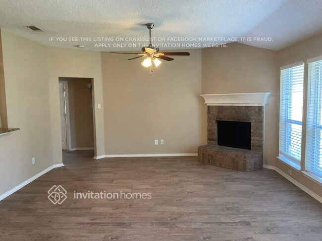 Building Photo - 614 St Eric Dr