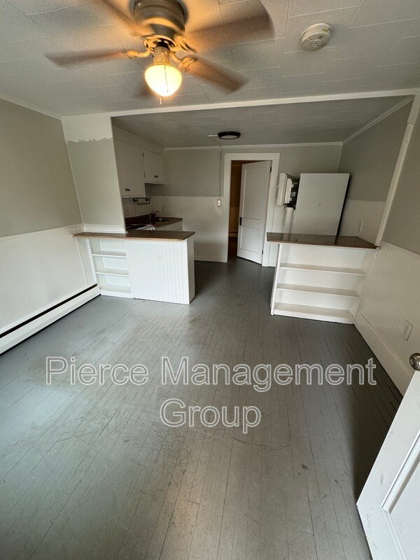 Building Photo - 305 Marlboro St