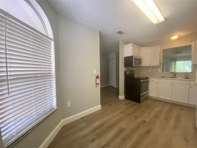 Foto del edificio - 8830 Coral Palms Ct