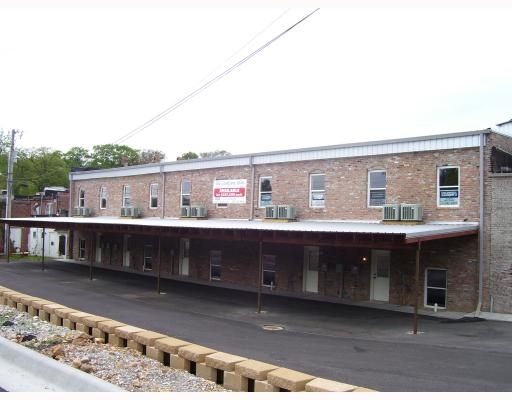 Building Photo - The Creekview Flats