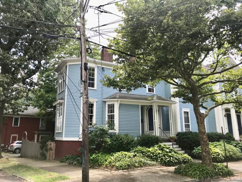 Primary Photo - 209 Williams St