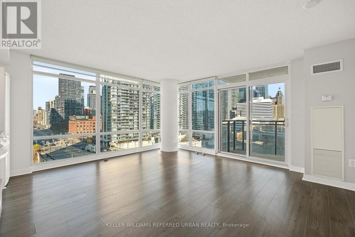 Primary Photo - 705-4k-94K Spadina Ave.