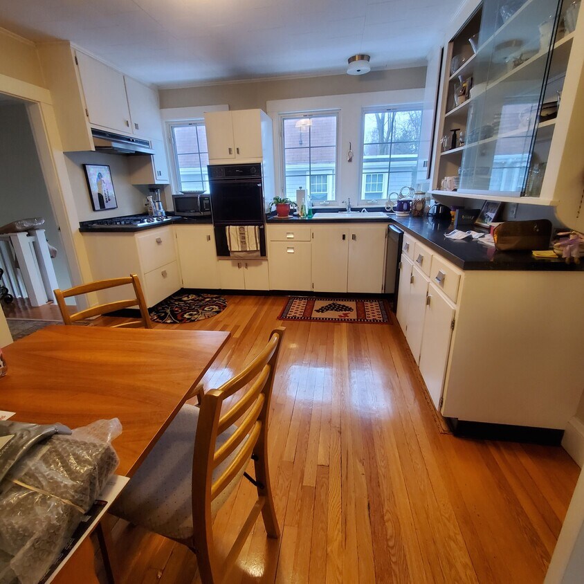 Primary Photo - 530 Lowell Ave