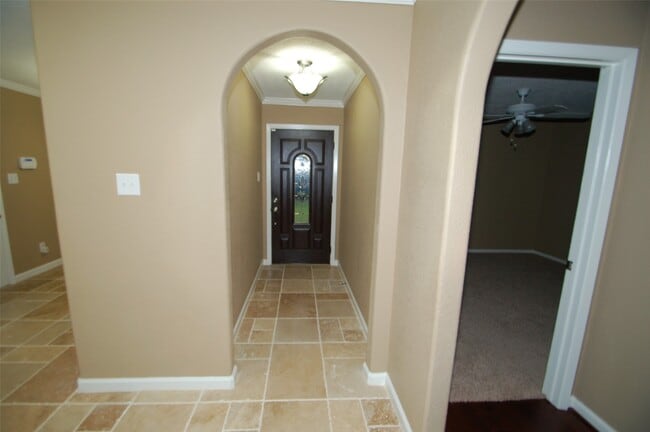 Building Photo - 3110 Brookhurst Ln