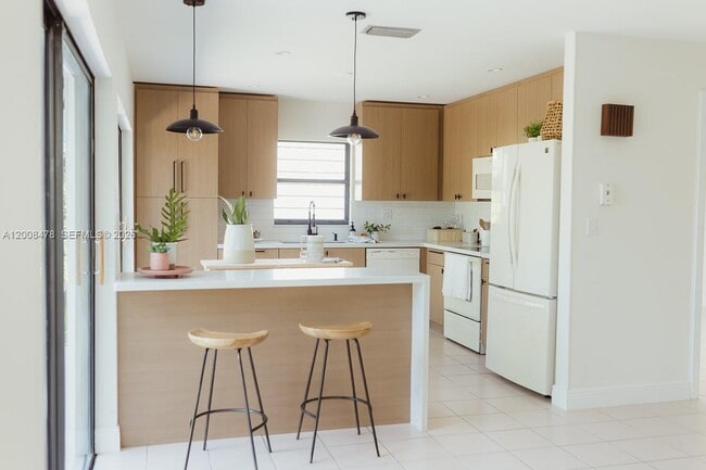 Foto del edificio - 9400 SW 103rd Ave