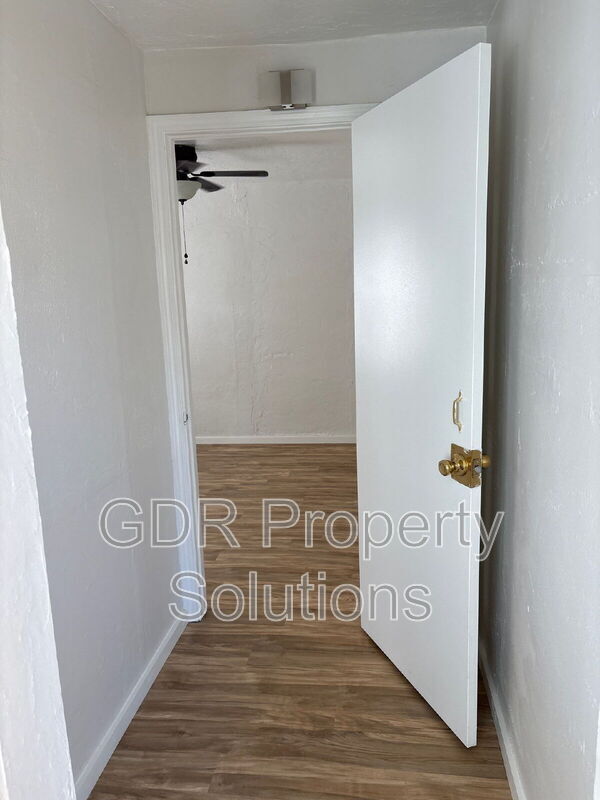 Building Photo - 1715 Griegos Rd NW