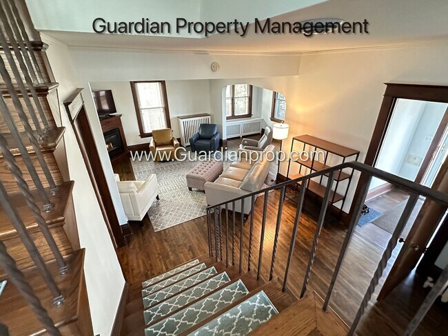 Foto del edificio - East Harriet Single Family Home, 2 Car Gar...