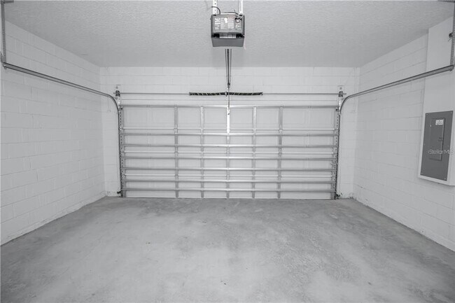 Foto del edificio - 2757 SW 154th Place Rd