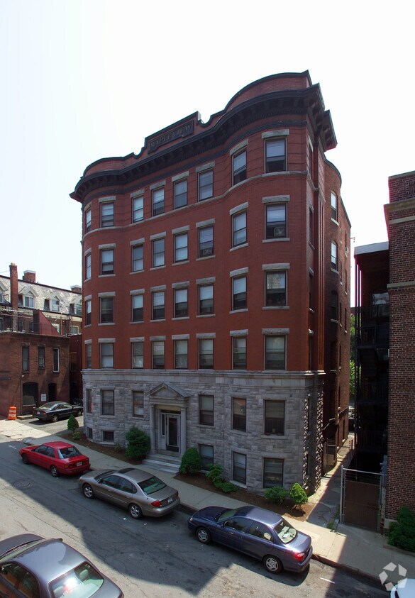 Building Photo - 93 E Park St