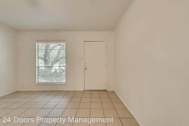Building Photo - 133 N Bailey Ave