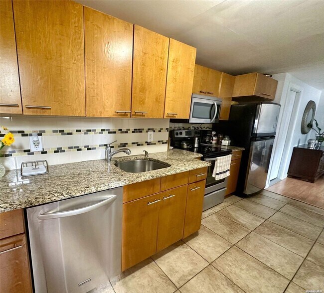 Foto del edificio - 648 Molloy St
