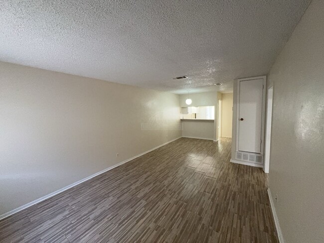 Building Photo - 1209 Wales Dr