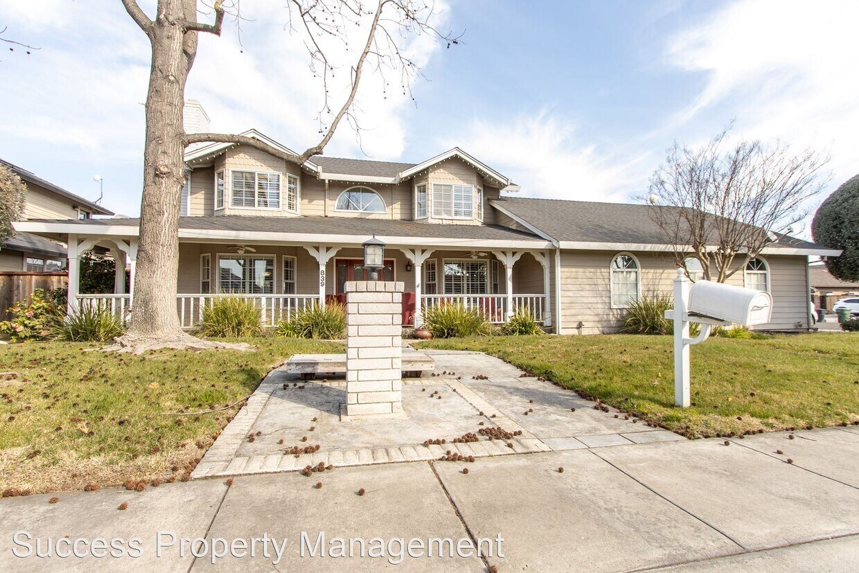 3 br, 3.5 bath House 839 Spring Creek Drive House Rental in Ripon