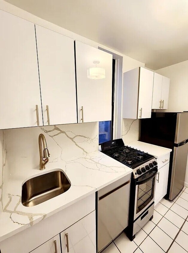 Primary Photo - Newly Renovated 1Bed 1Bath