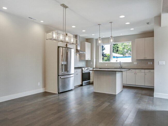 Foto del edificio - 1711 SE Ramona St