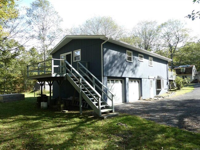 Building Photo - 12 Hillcrest Ln