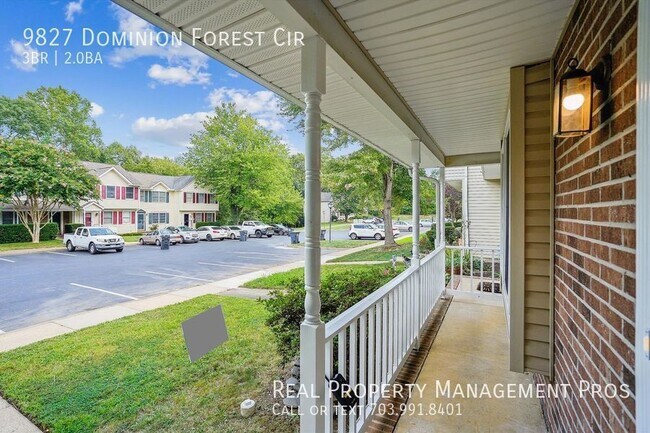 Foto del edificio - Charming Home with All-New LVP Flooring an...