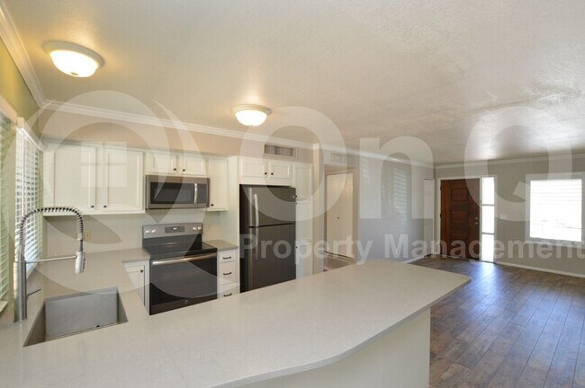 Building Photo - 6815 N Cascade Spring Pl