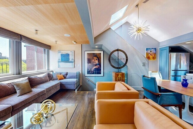 Building Photo - 43 Worcester St