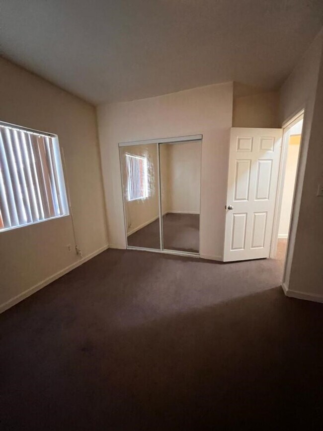 Building Photo - 4711 Honduras St.