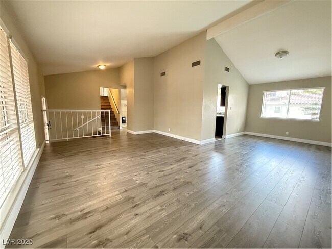 Building Photo - 5421 W Ganado Dr