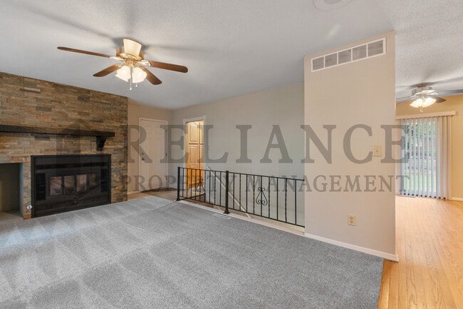 Building Photo - 1116 S Barlow St