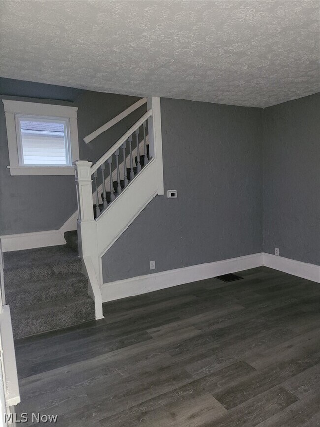 Foto del edificio - 1007 Dewalt Ave NW