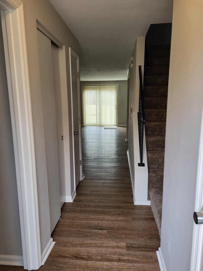 9505 Centerbrook Ct, Washington Township, OH 45458 Townhome Rentals