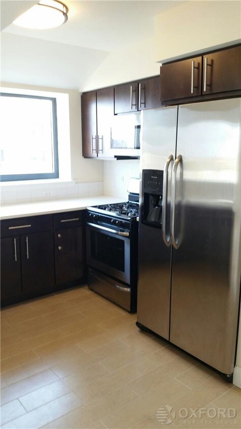 Primary Photo - 393 Lefferts Avenue