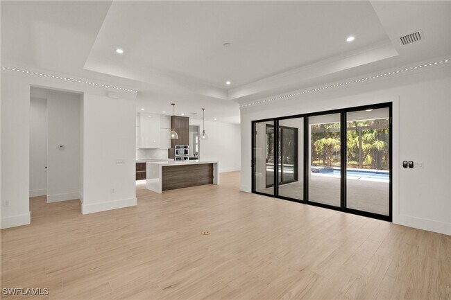 Building Photo - 1587 Golden Gate Blvd W