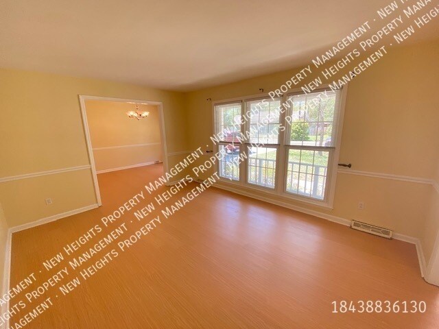 Building Photo - Ranch Style Home in Clearview!!
