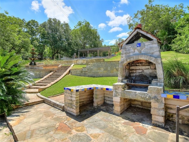 Building Photo - 1312 Bruton Springs Rd