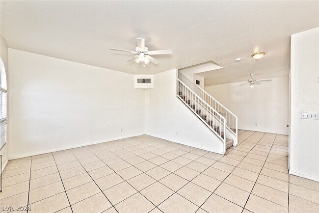 Building Photo - 1637 Cave Spring Dr