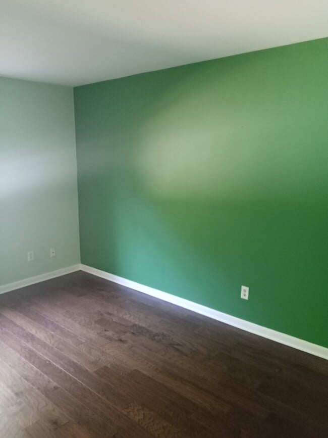 Building Photo - 2500 Topsfield Rd