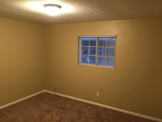 Building Photo - 3021 Cusseta Rd